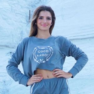 Gray Long Sleeve Crop Fashionable Top